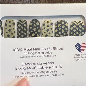 Color Street Black and Gold Star Press-On Nails